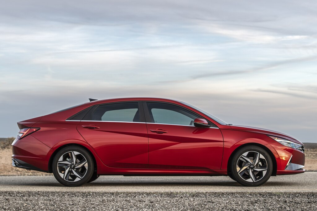 Hyundai Elantra Sedan photo 18