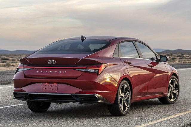 Hyundai Elantra Sedan photo 19