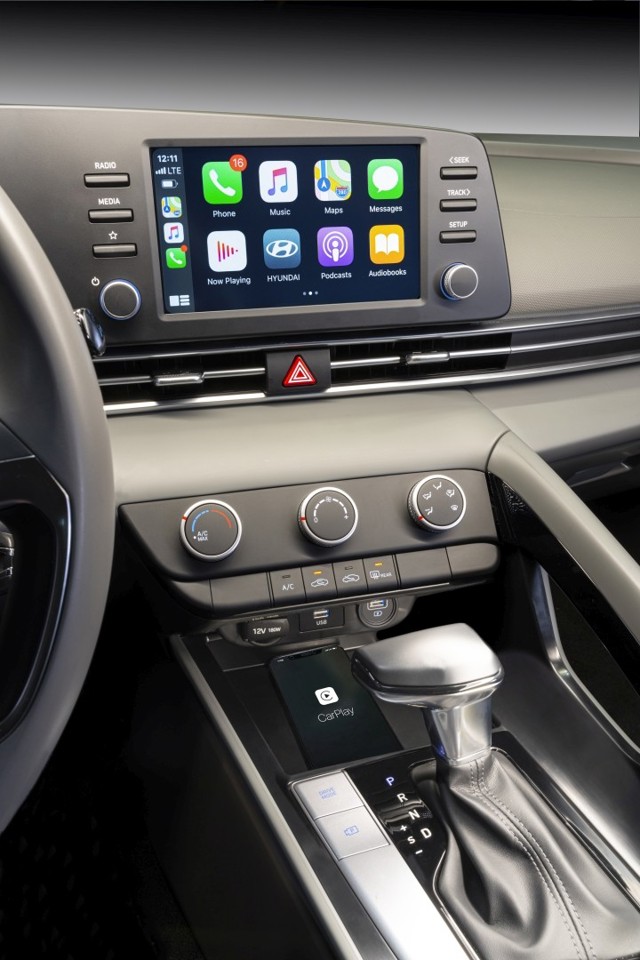 Hyundai Elantra Sedan photo 62