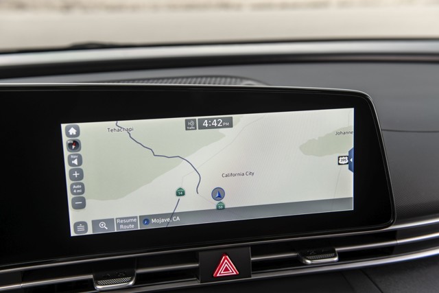 Hyundai Elantra Sedan photo 70