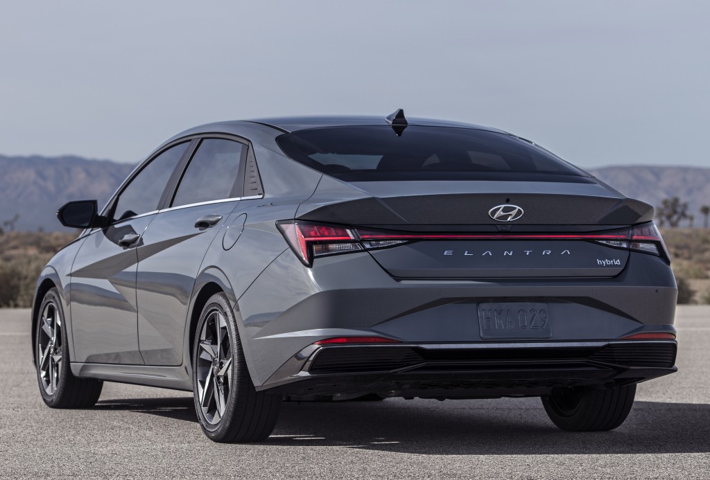 Hyundai Elantra Sedan photo 32