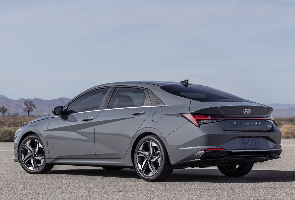 Hyundai Elantra Sedan photo 36