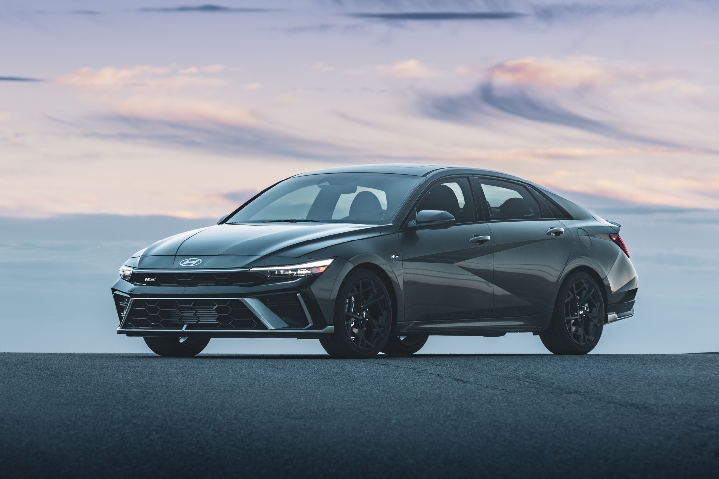 Hyundai Elantra Sedan photo 11