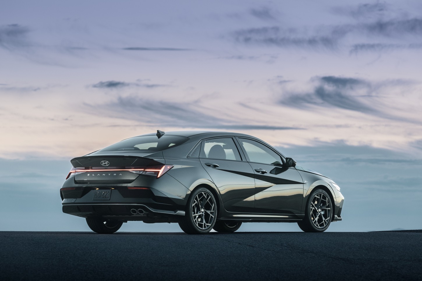 Hyundai Elantra Sedan photo 12