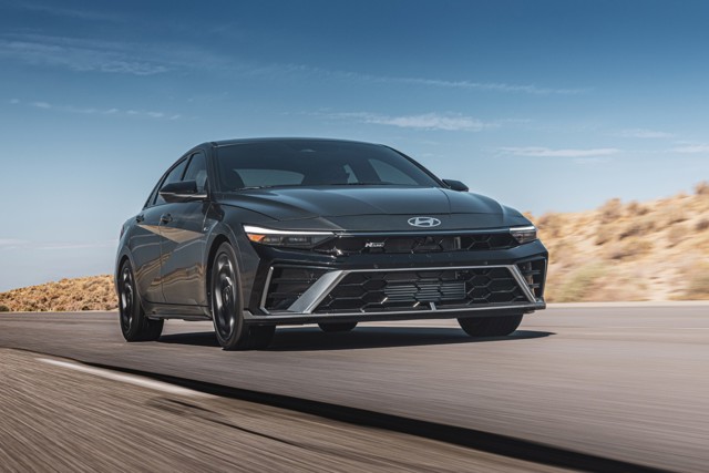 Hyundai Elantra Sedan photo 18