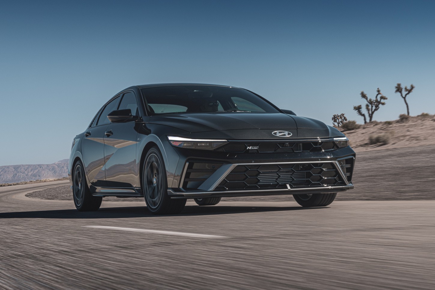 Hyundai Elantra Sedan photo 25