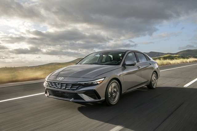 Hyundai Elantra Sedan photo 28