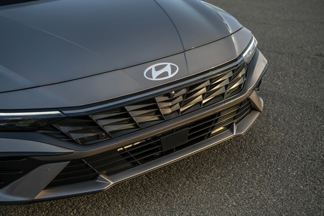 Hyundai Elantra Sedan photo 44