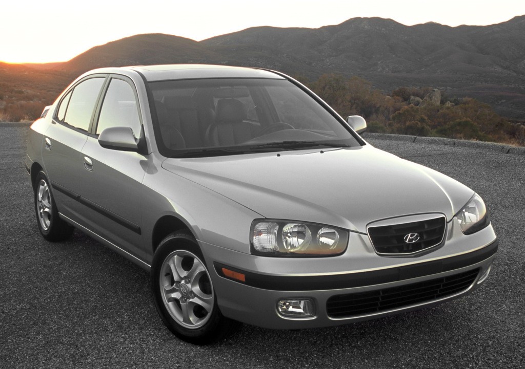 Hyundai Elantra Sedan photo 11