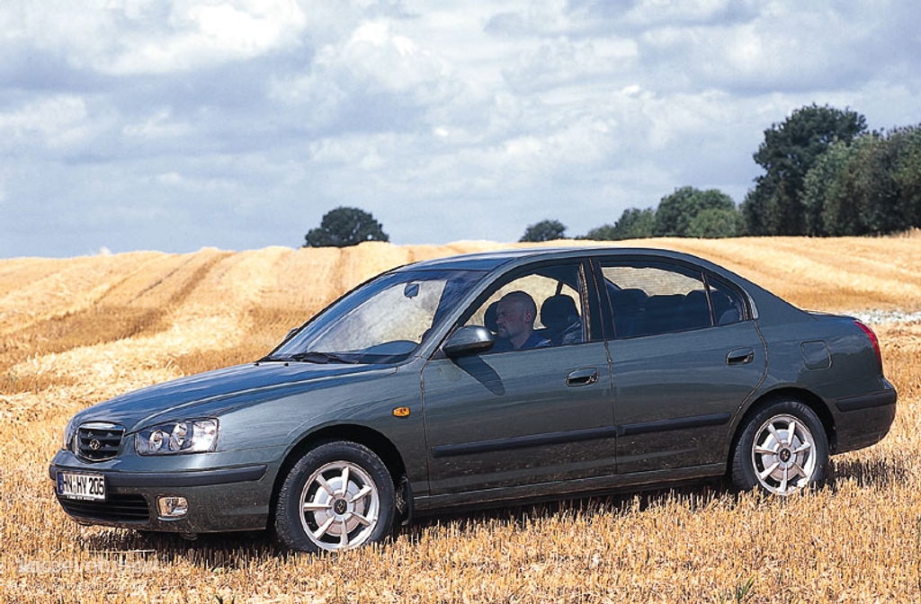 Hyundai Elantra Sedan photo 2