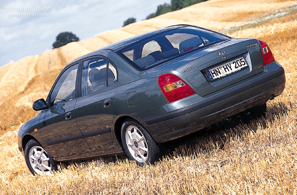 Hyundai Elantra Sedan photo 4