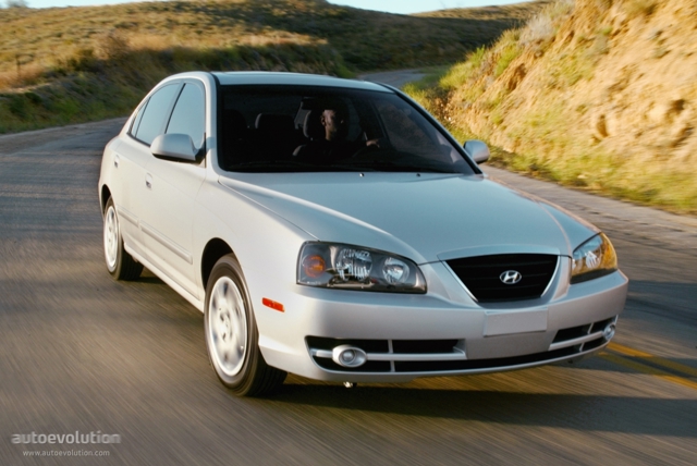 Hyundai Elantra Sedan photo 3