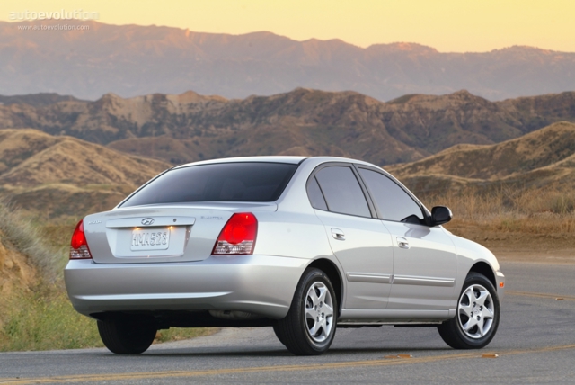 Hyundai Elantra Sedan photo 5