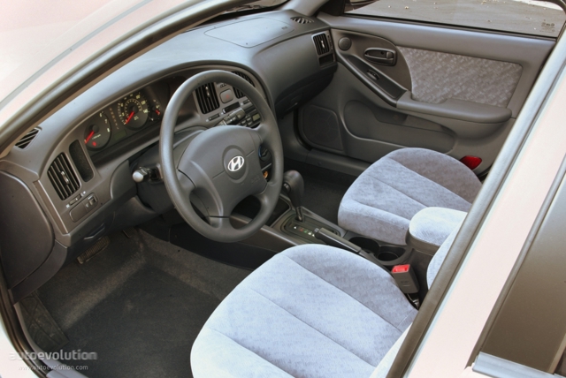 Hyundai Elantra Sedan photo 7