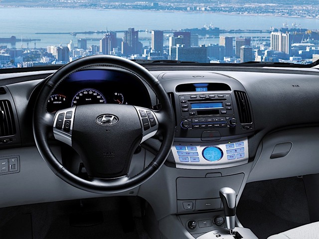 Hyundai Elantra Sedan photo 42