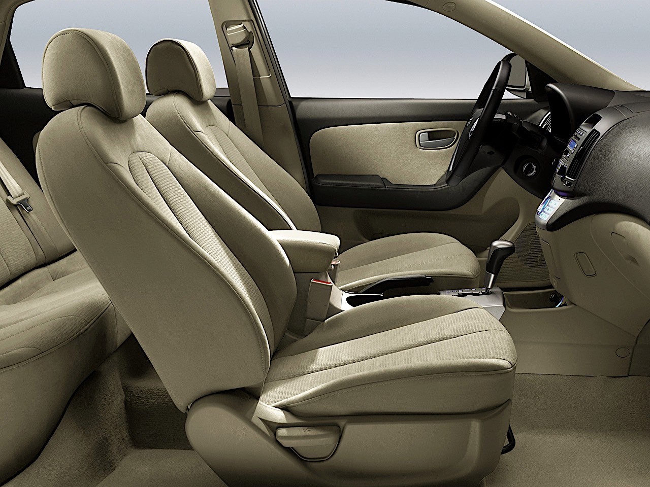 Hyundai Elantra Sedan photo 43