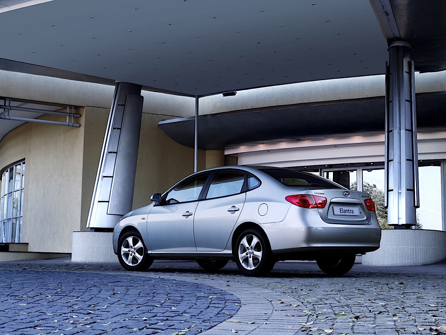 Hyundai Elantra Sedan photo 8