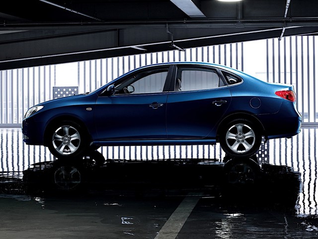 Hyundai Elantra Sedan photo 19