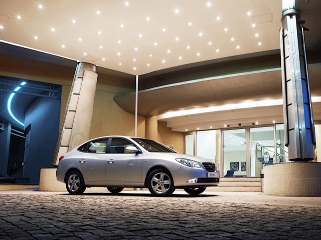 Hyundai Elantra Sedan photo 23