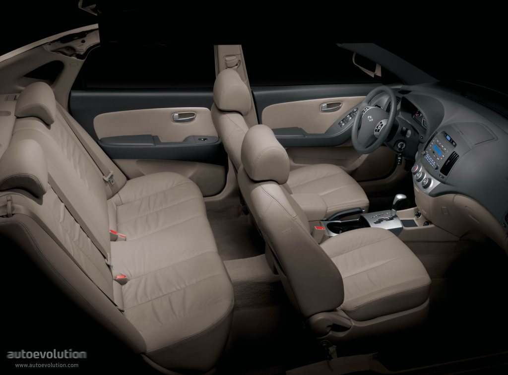 Hyundai Elantra Sedan photo 39