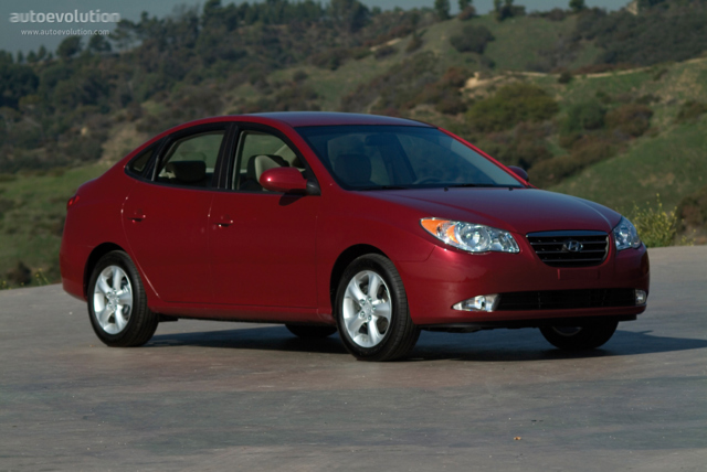 Hyundai Elantra Sedan photo 2