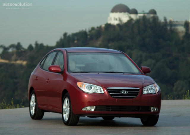 Hyundai Elantra Sedan photo 3