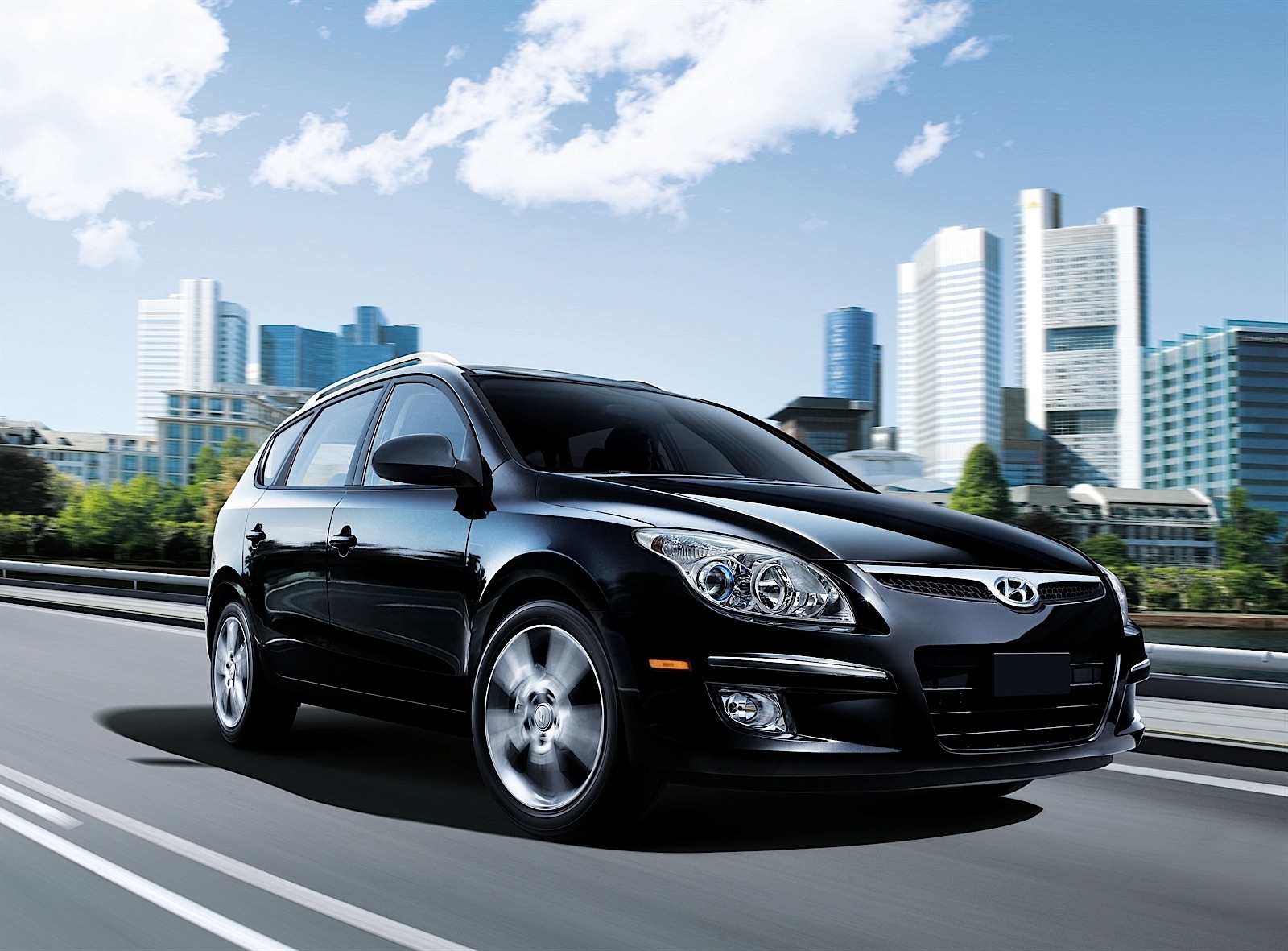 Hyundai Elantra Touring photo 4