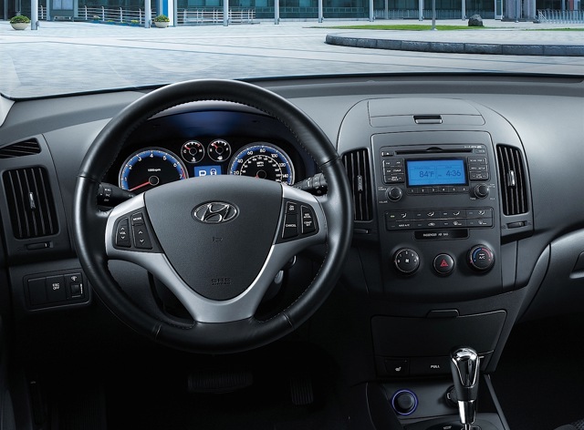 Hyundai Elantra Touring photo 21