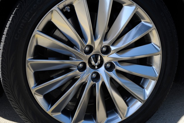 Hyundai Equus photo 11