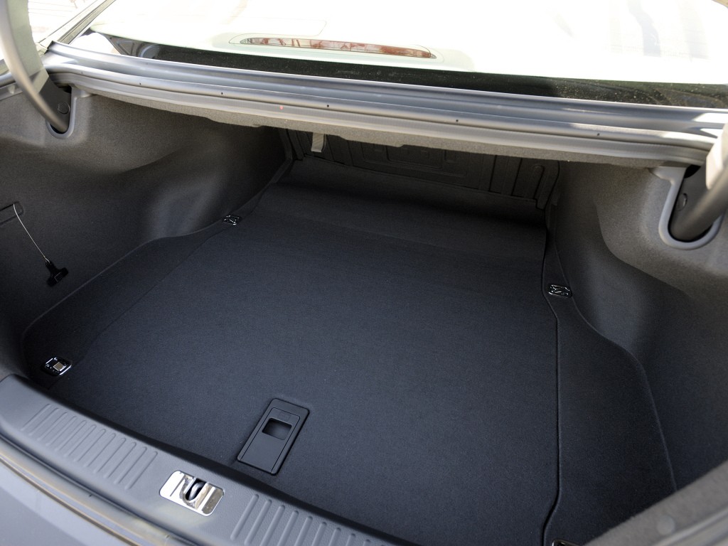 Hyundai Equus photo 12