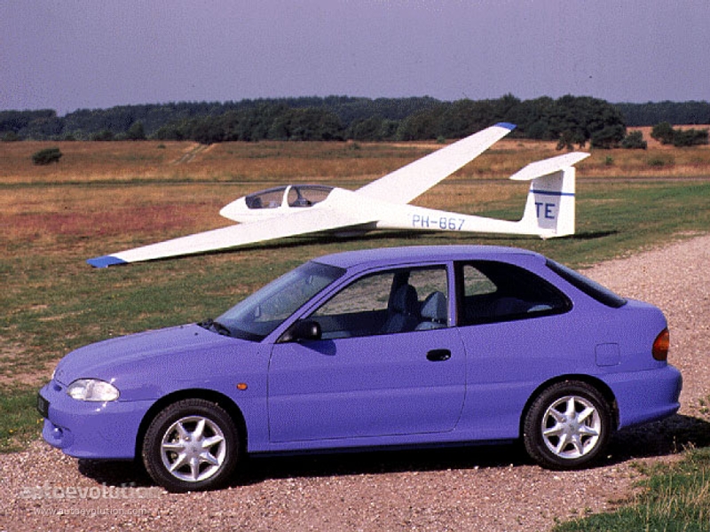 HYUNDAI Excel 3 Doors