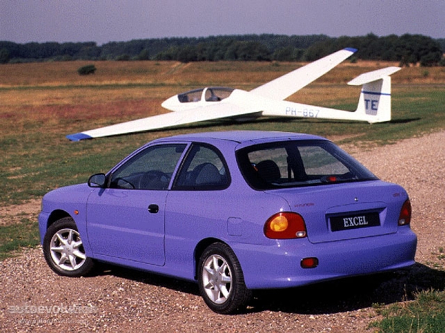 Hyundai Excel 3 Doors photo 2