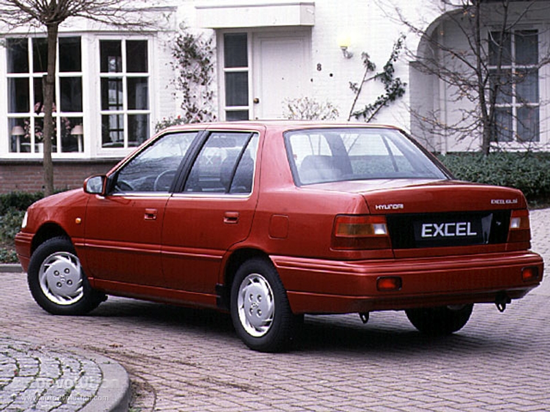 Hyundai Excel Sedan photo 2