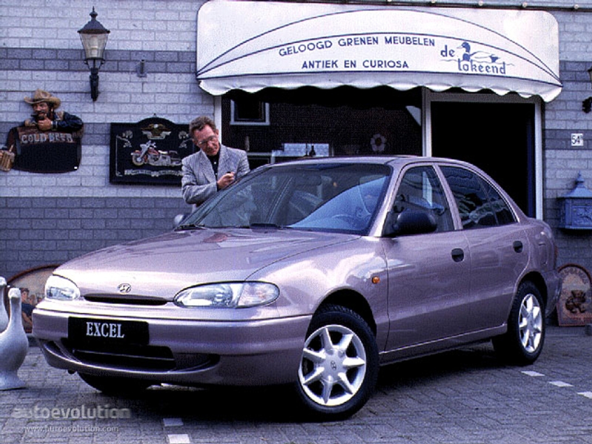 Hyundai Hyundai Excel Sedan
