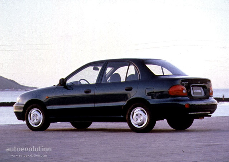 Hyundai Excel Sedan photo 2