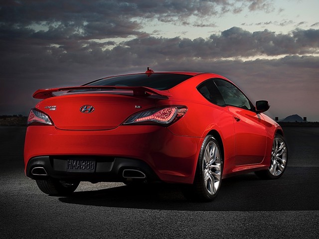 Hyundai Genesis Coupe photo 10