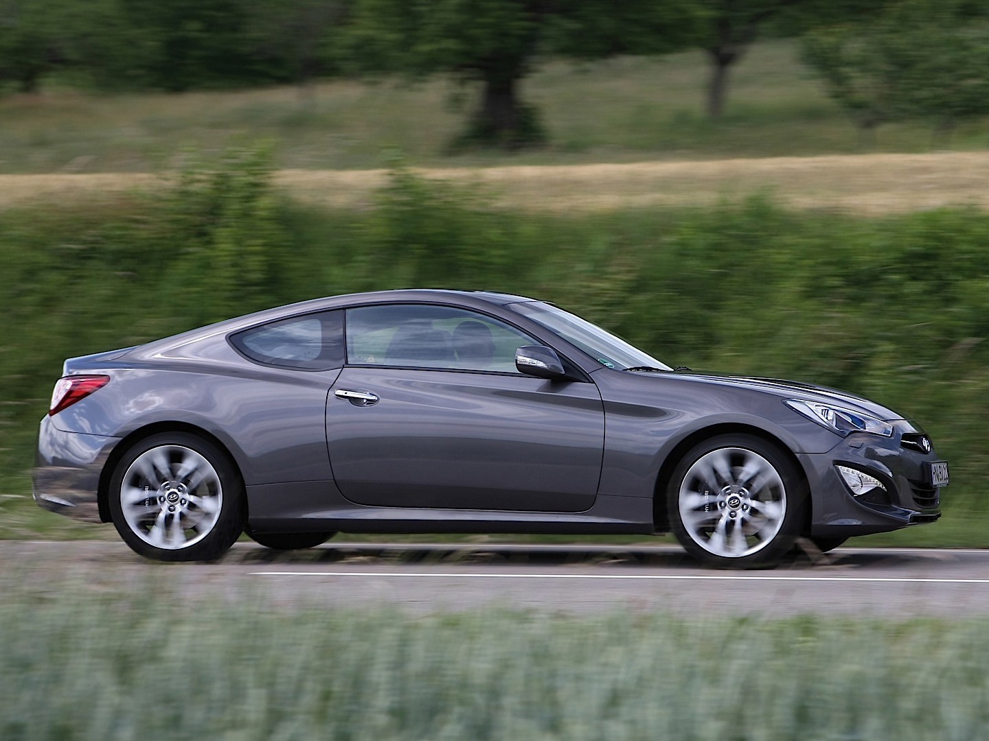 Hyundai Genesis Coupe photo 16