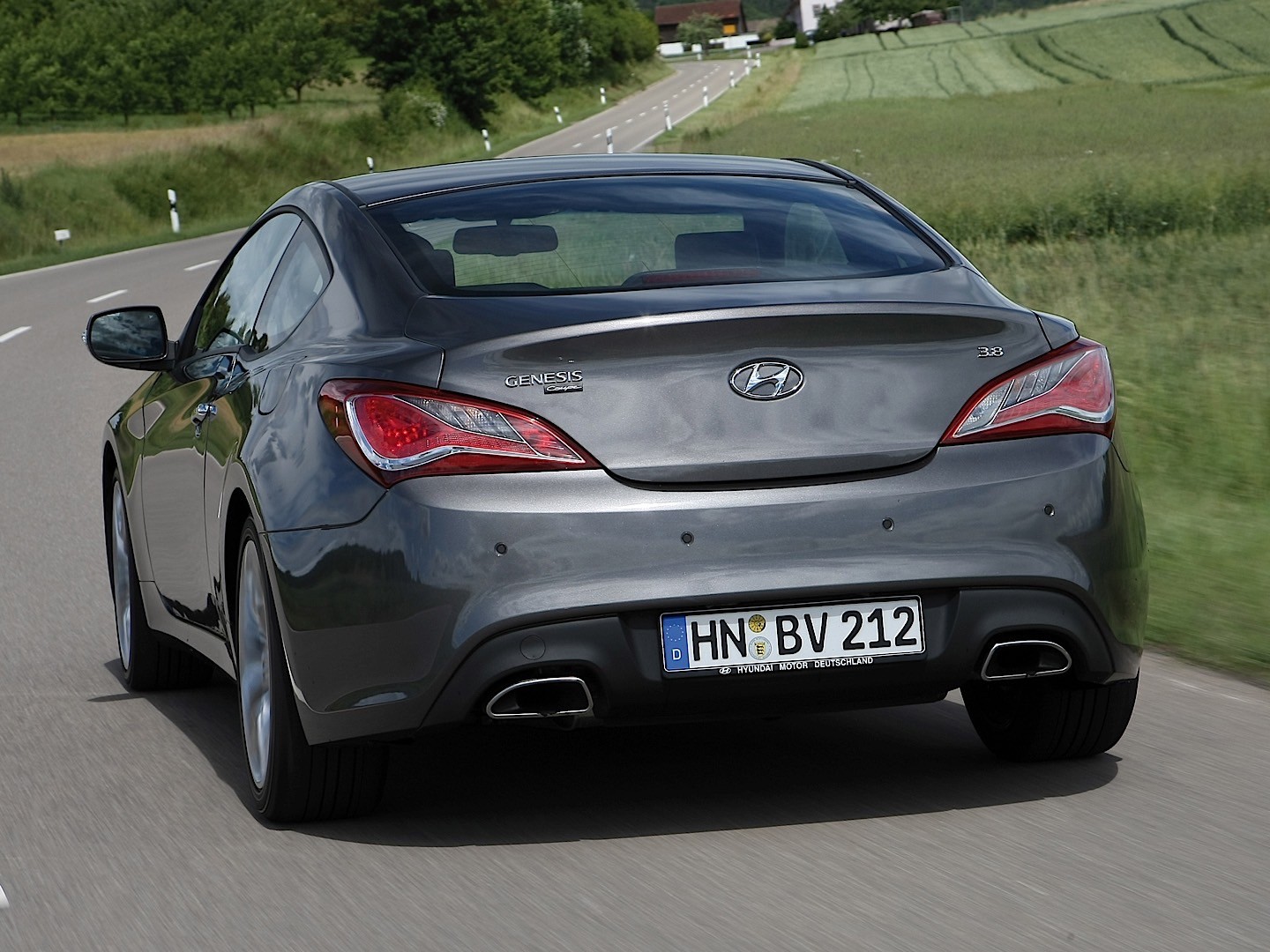 Hyundai Genesis Coupe photo 23