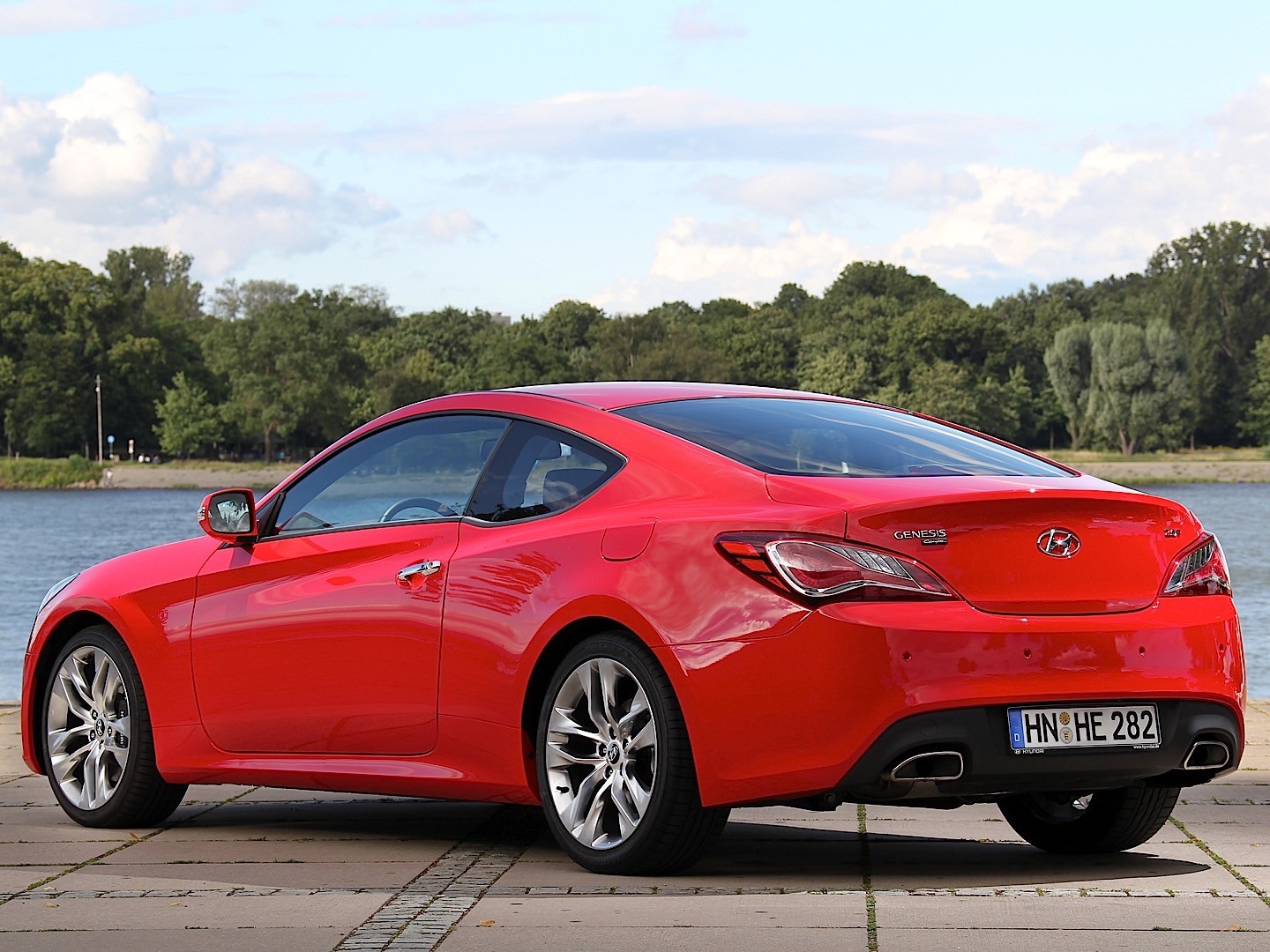 Hyundai Genesis Coupe photo 27