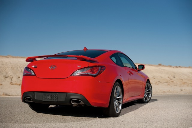 Hyundai Genesis Coupe photo 19