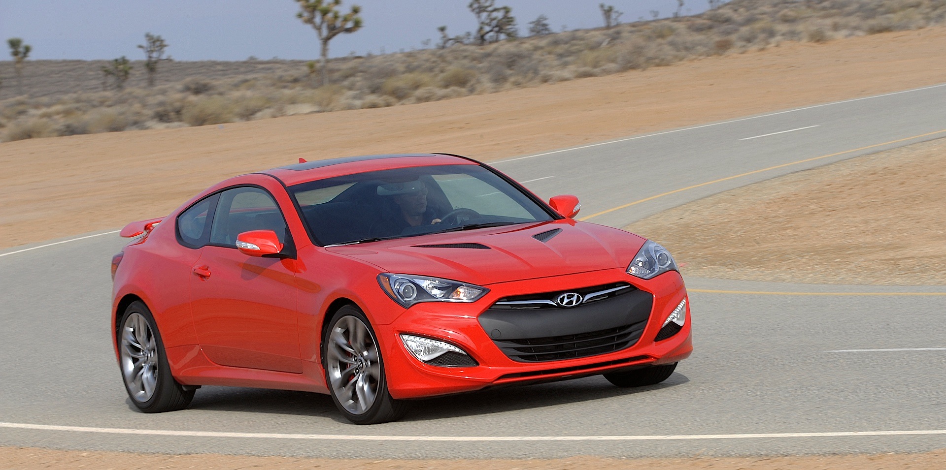 Hyundai Genesis Coupe photo 22