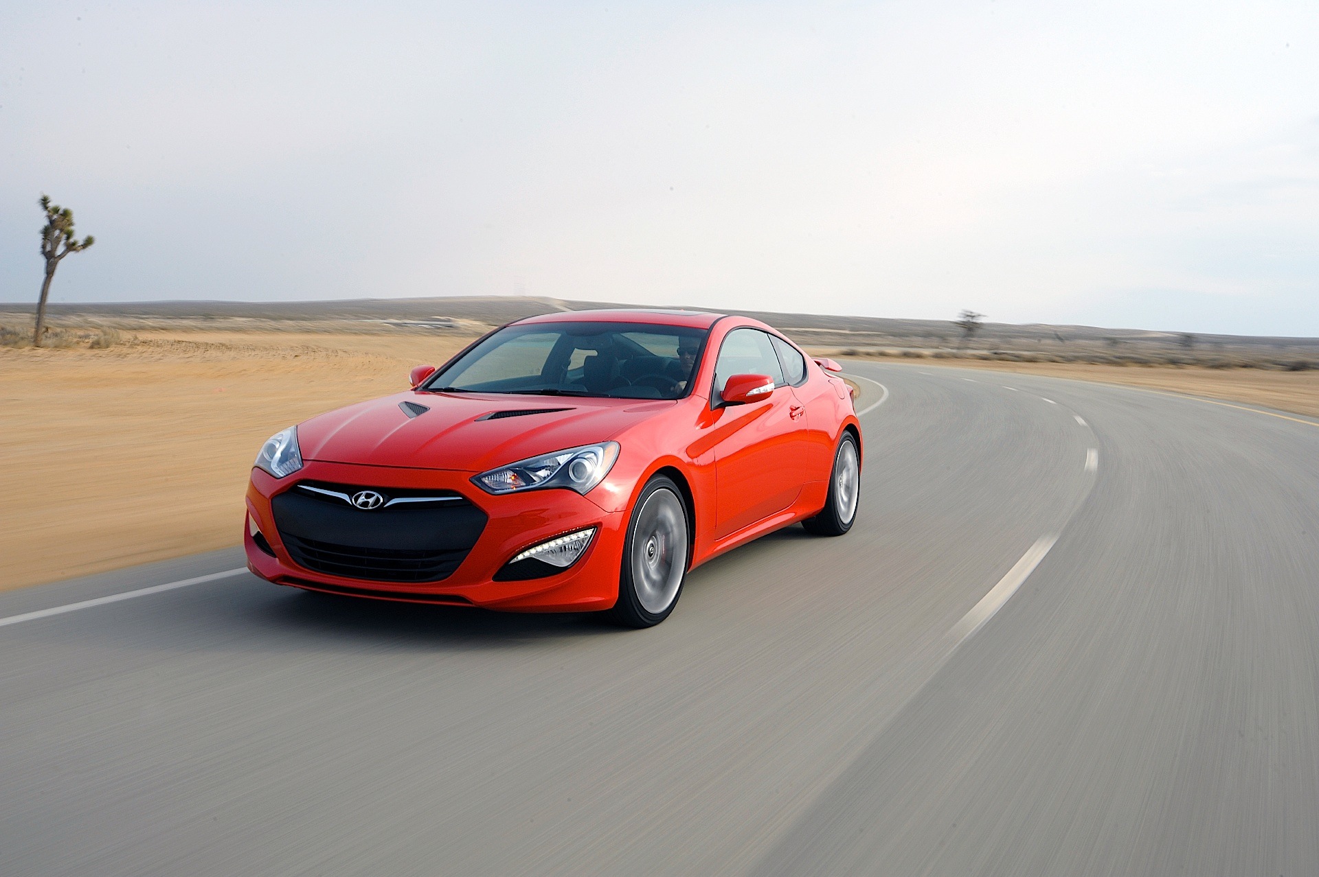 Hyundai Genesis Coupe photo 23