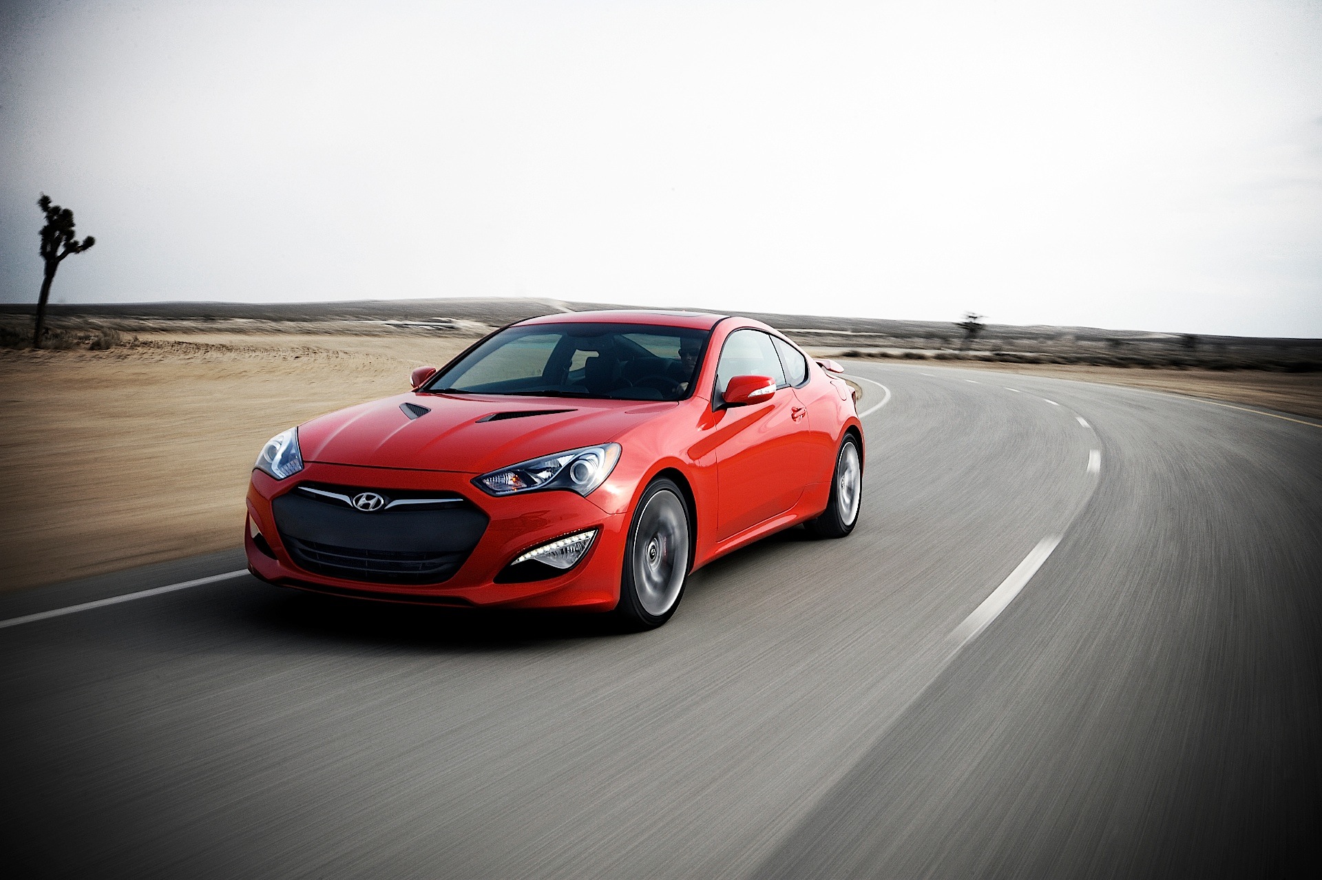 Hyundai Genesis Coupe photo 24