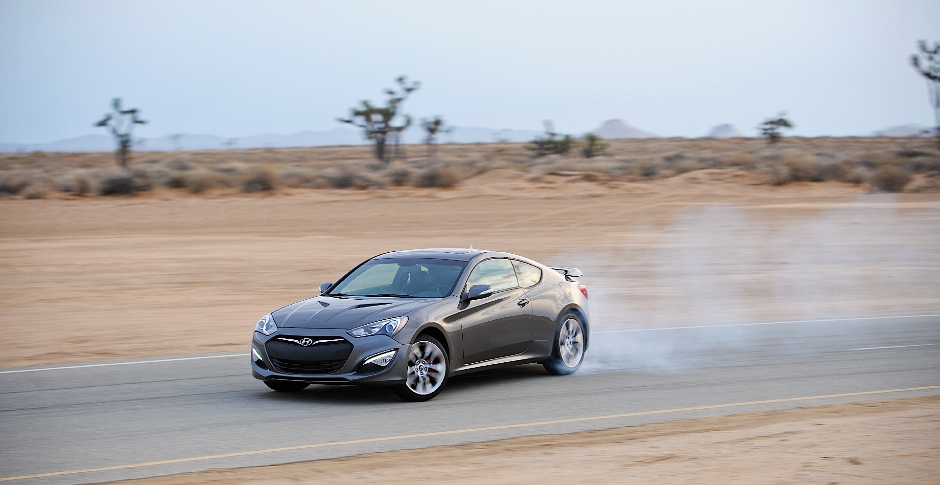 Hyundai Genesis Coupe photo 37