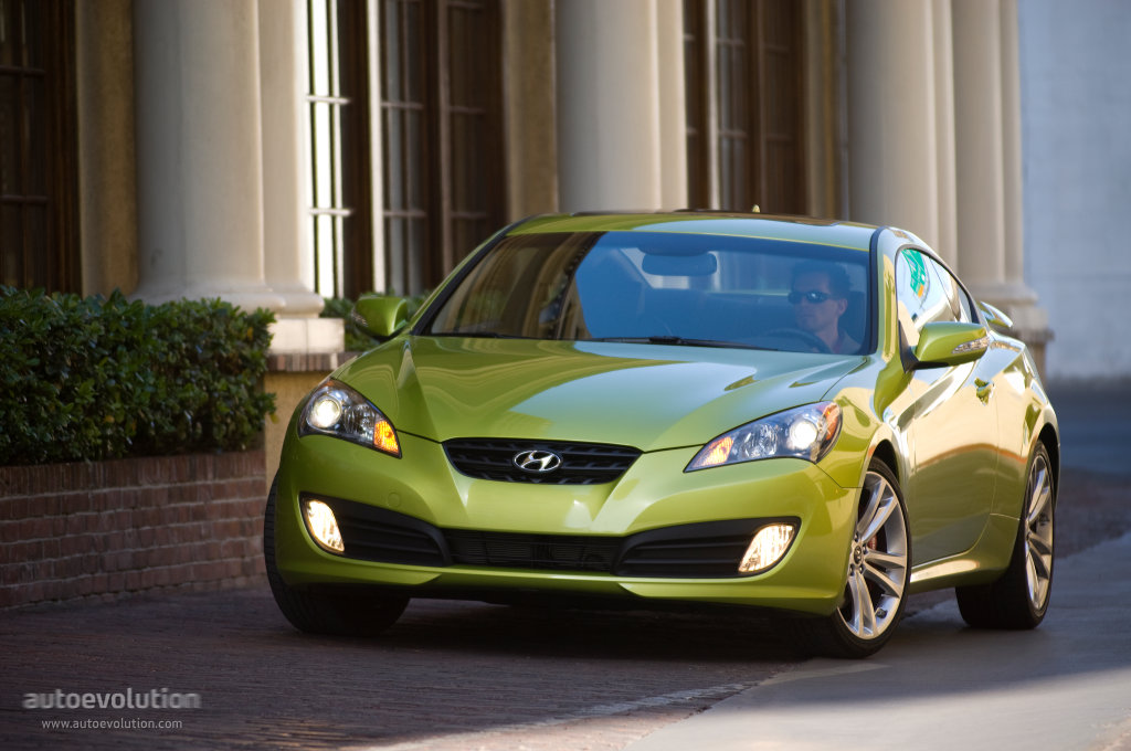 Hyundai Genesis Coupe photo 3