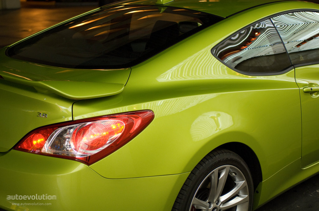Hyundai Genesis Coupe photo 8