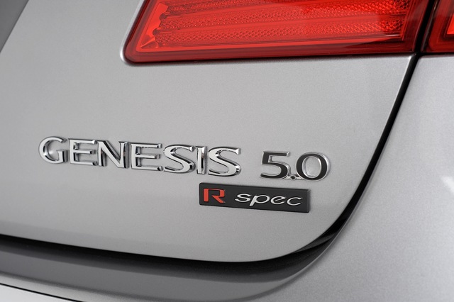 Hyundai Genesis photo 13
