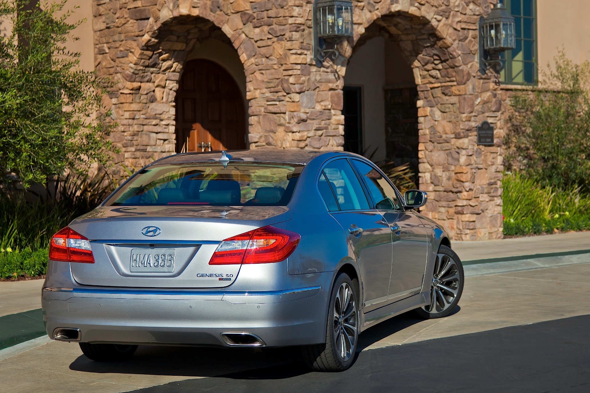 Hyundai Genesis photo 27