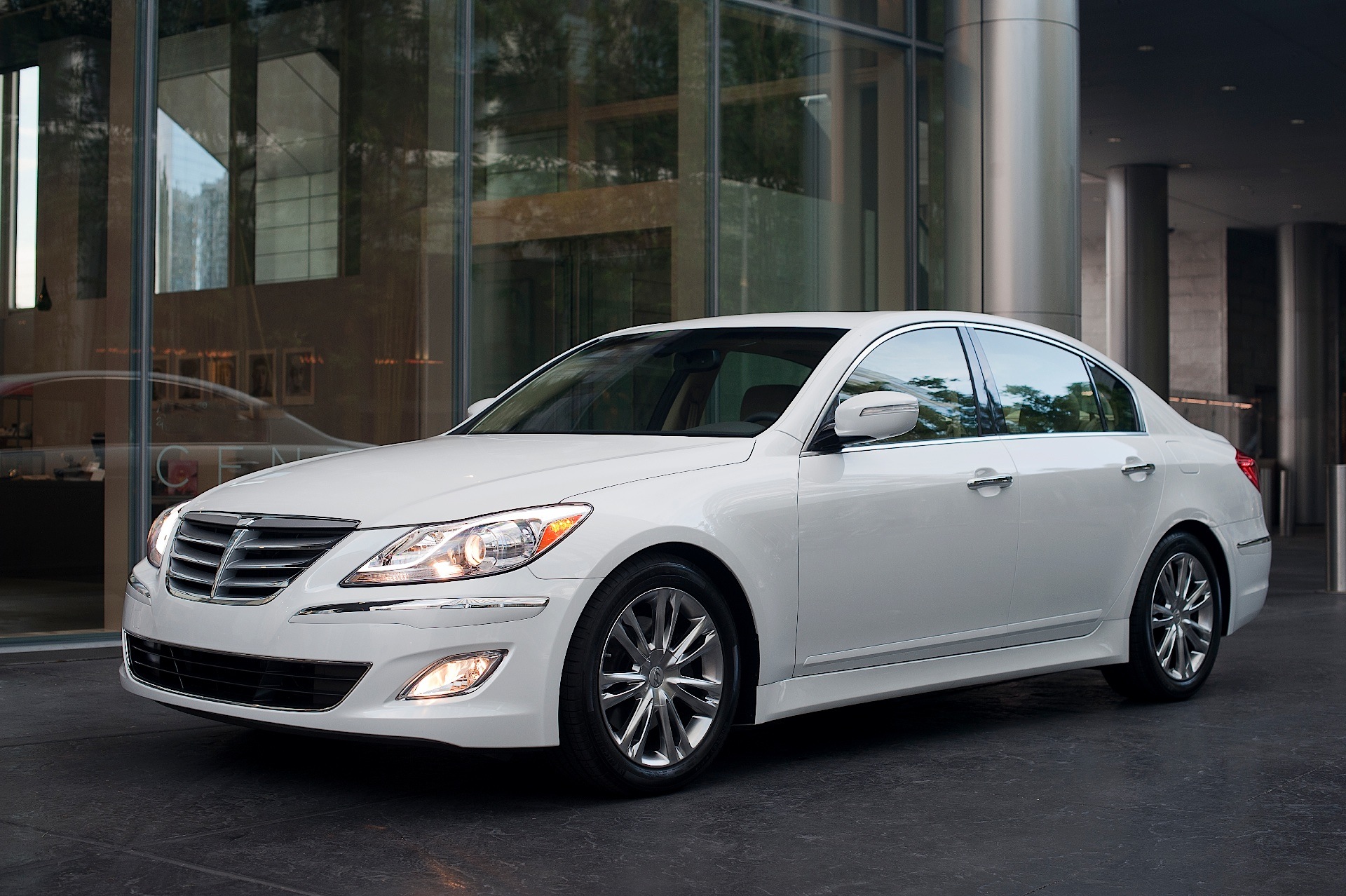 Hyundai Genesis photo 40