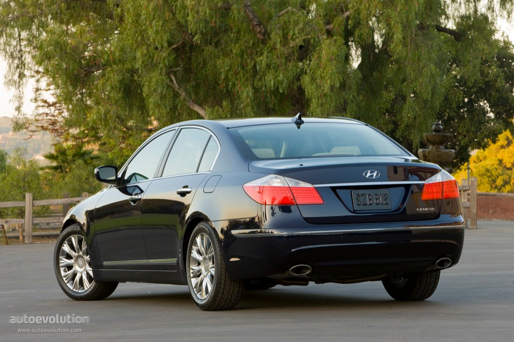 Hyundai Genesis photo 5